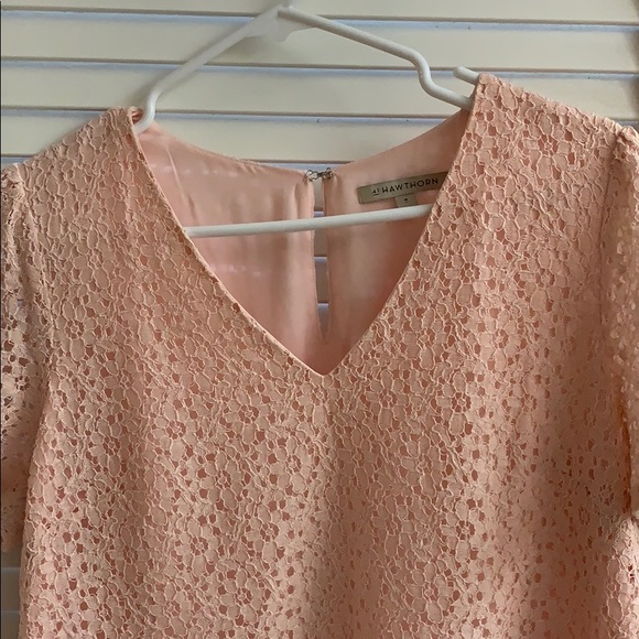 41 Hawthorn pink lace top medium - Picture 2 of 5